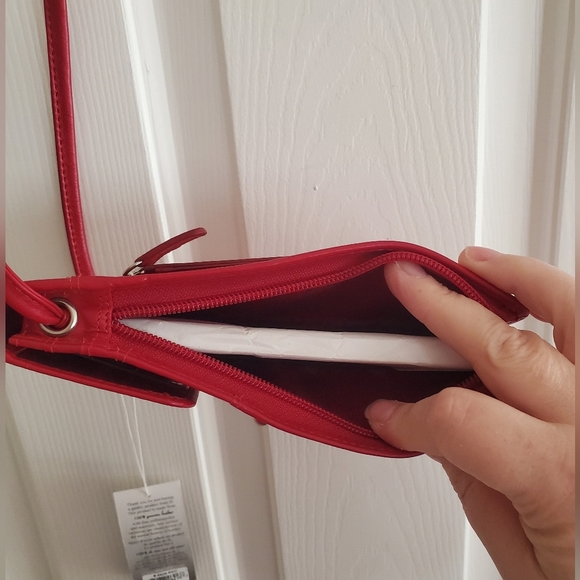 NWT ILI New York Red Leather Crossbody Bag Organizer on a string - Picture 9 of 12